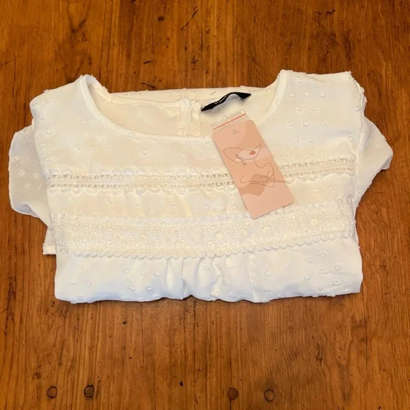 NWT Pretty White Ruffle, Long Sleeve Top - Picture 16 of 16